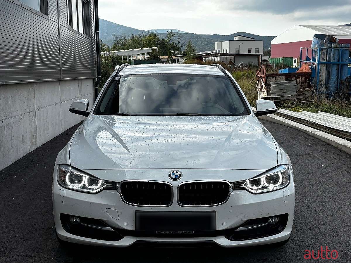 2013' BMW 3Er-Reihe photo #3