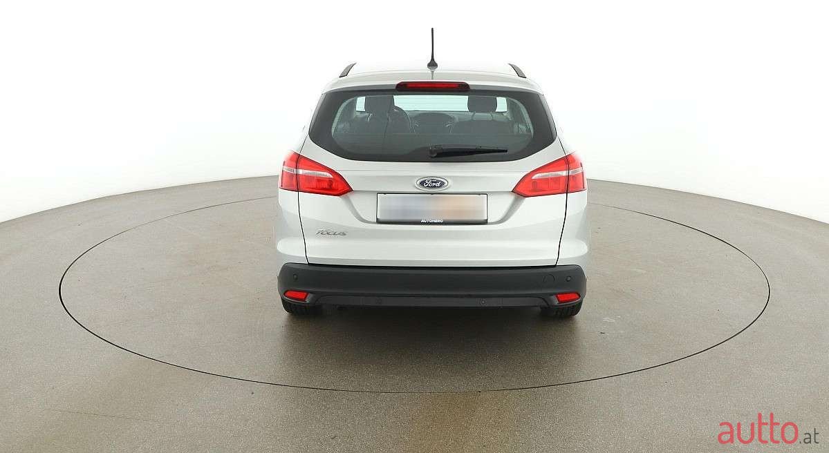 2017' Ford Focus photo #4