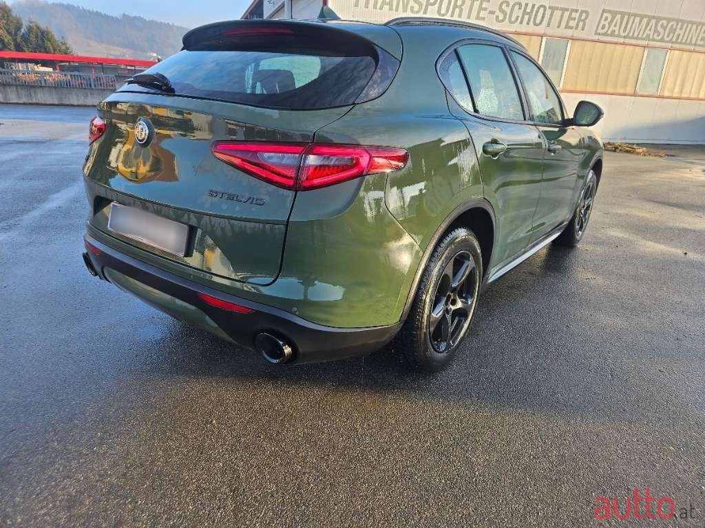 2019' Alfa Romeo Stelvio photo #3