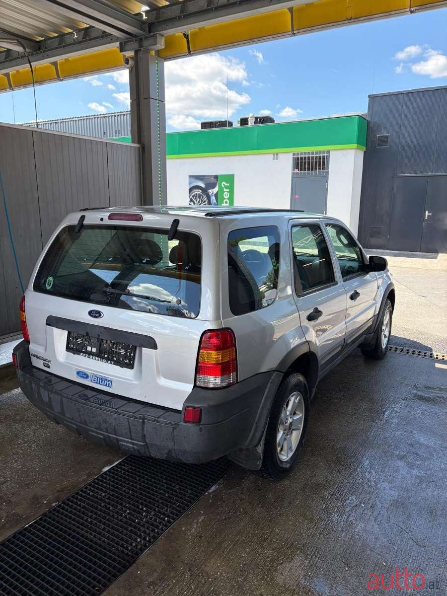 2006' Ford Maverick photo #2