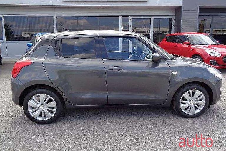 2020' Suzuki Swift photo #1