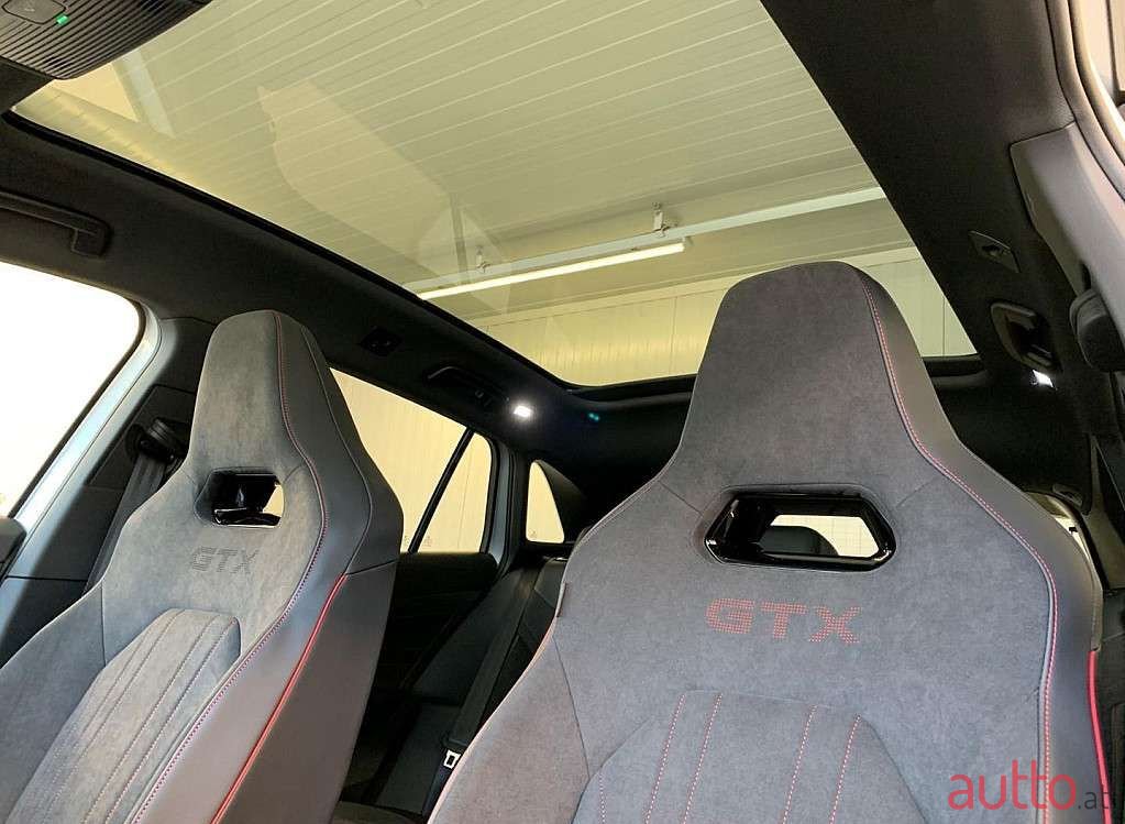 2023' Volkswagen ID.4 photo #6