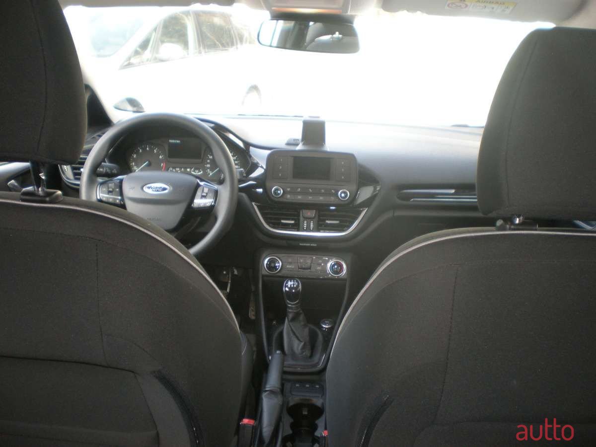 2019' Ford Fiesta photo #6