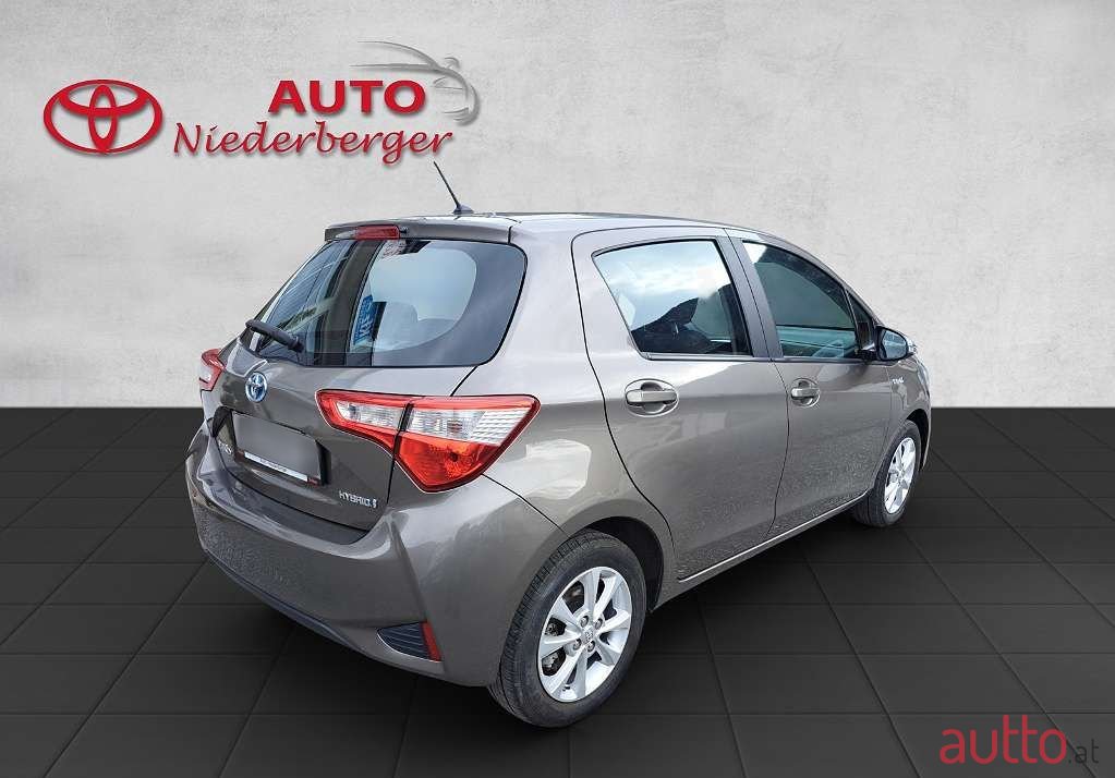 2019' Toyota Yaris photo #4