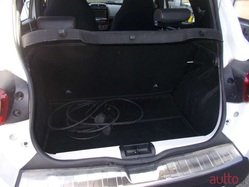 2022' Dacia Spring photo #5