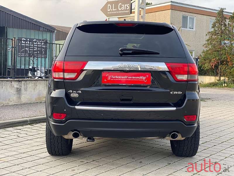 2011' Jeep Grand Cherokee photo #4