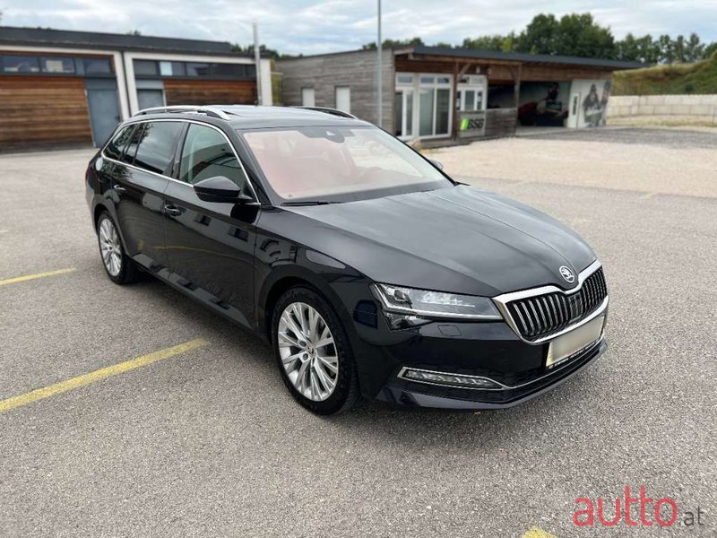 2021' Skoda Superb photo #3