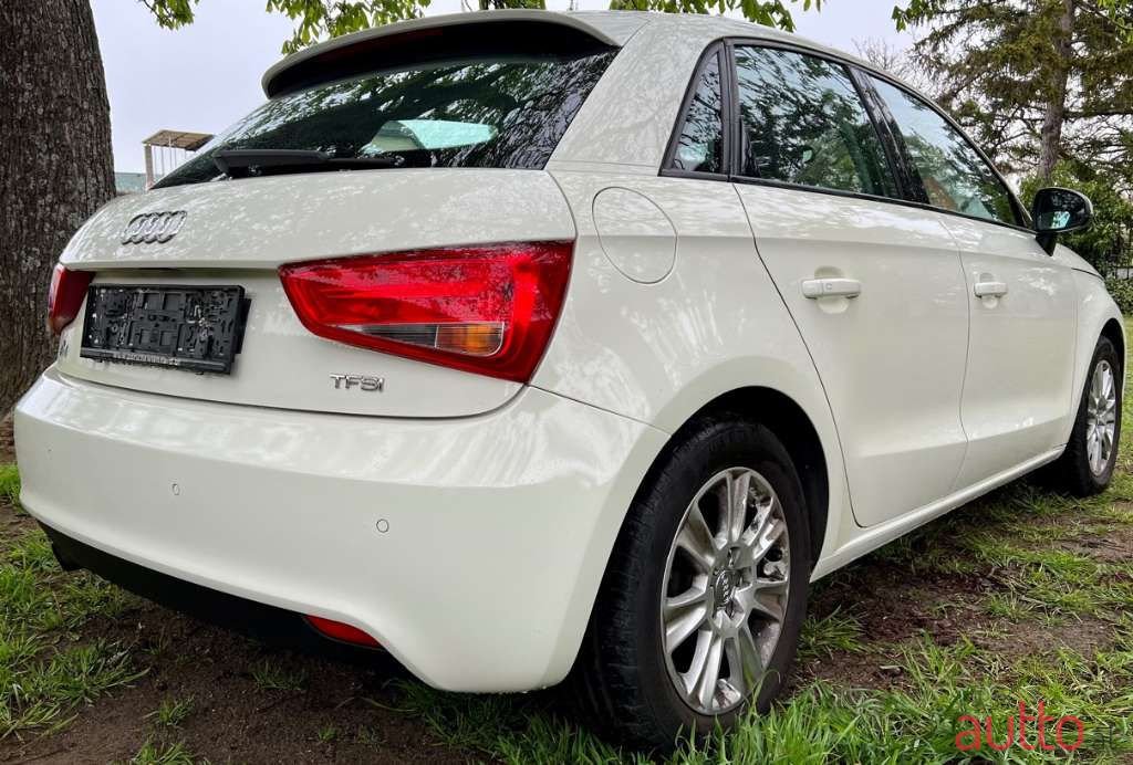 2012' Audi A1 photo #6