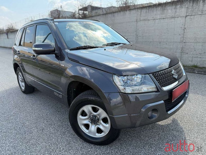 2009' Suzuki Vitara photo #3