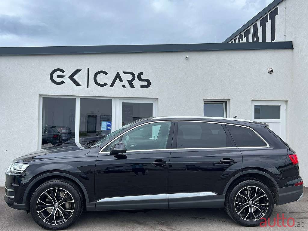 2017' Audi Q7 photo #6