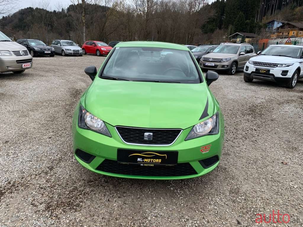 2013' SEAT Ibiza photo #2
