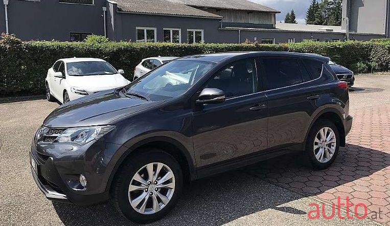 2013' Toyota RAV4 photo #1