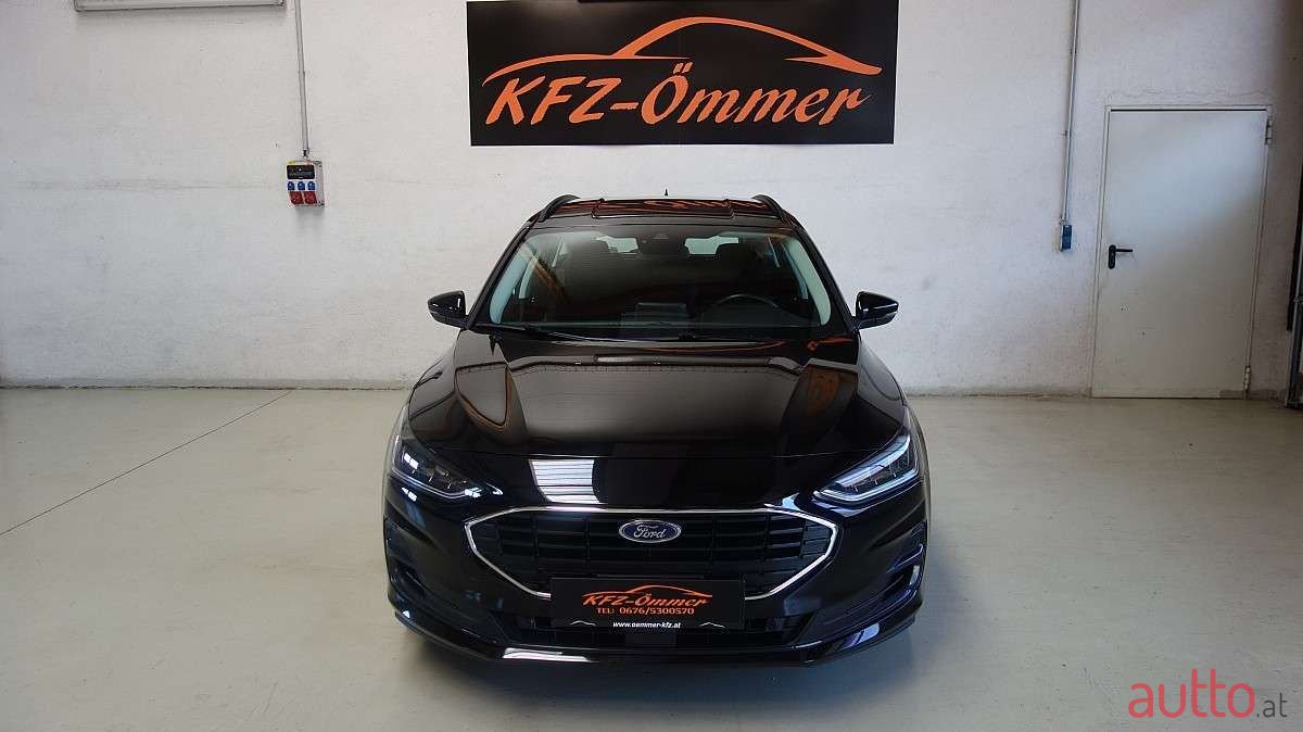 2022' Ford Focus photo #3