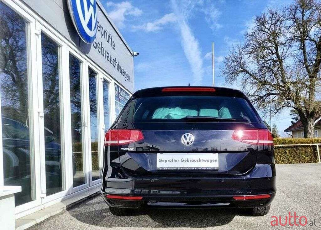 2019' Volkswagen Passat photo #6