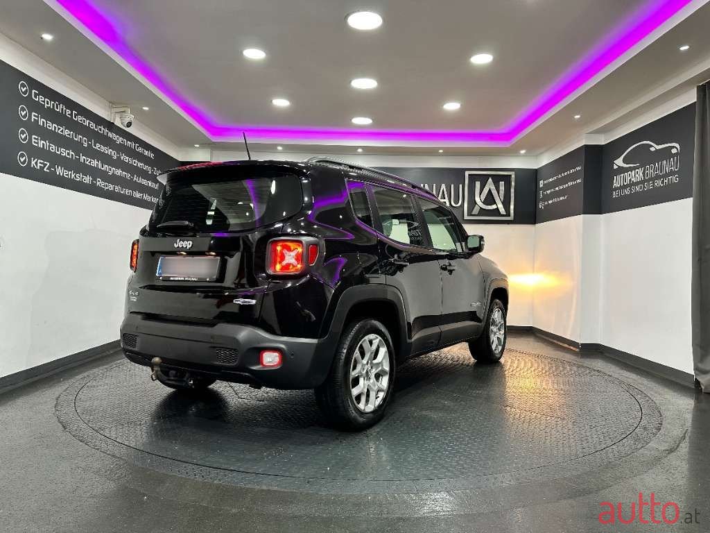 2016' Jeep Renegade photo #6