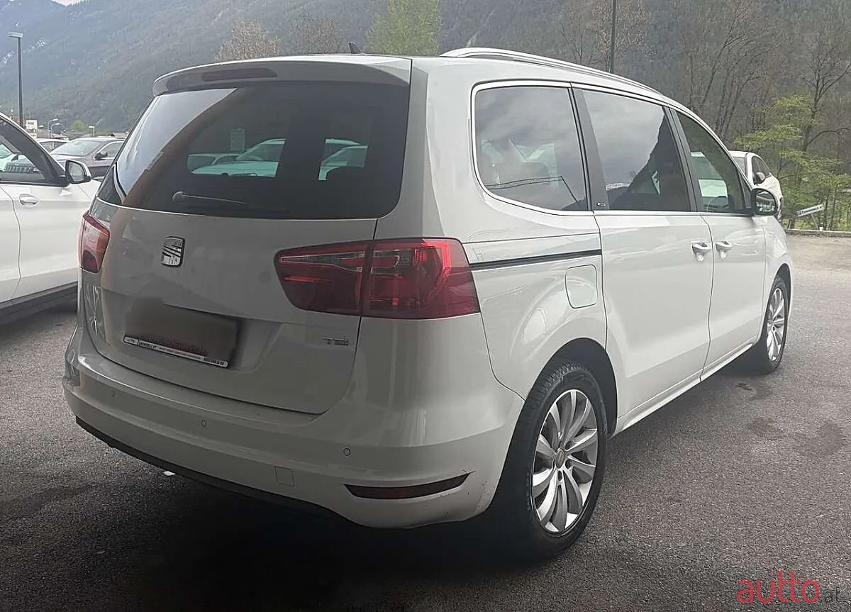 2014' SEAT Alhambra photo #5