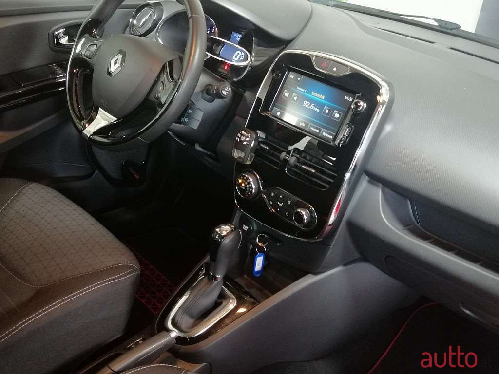 2014' Renault Clio photo #6