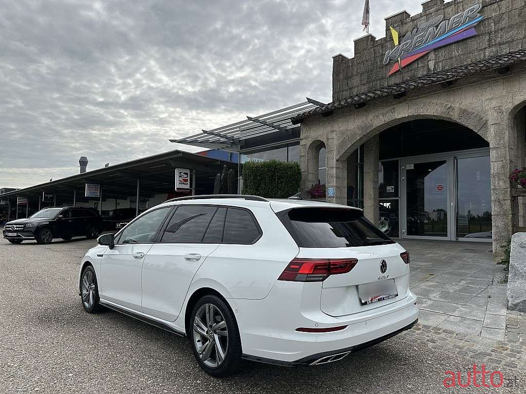 2023' Volkswagen Golf photo #5