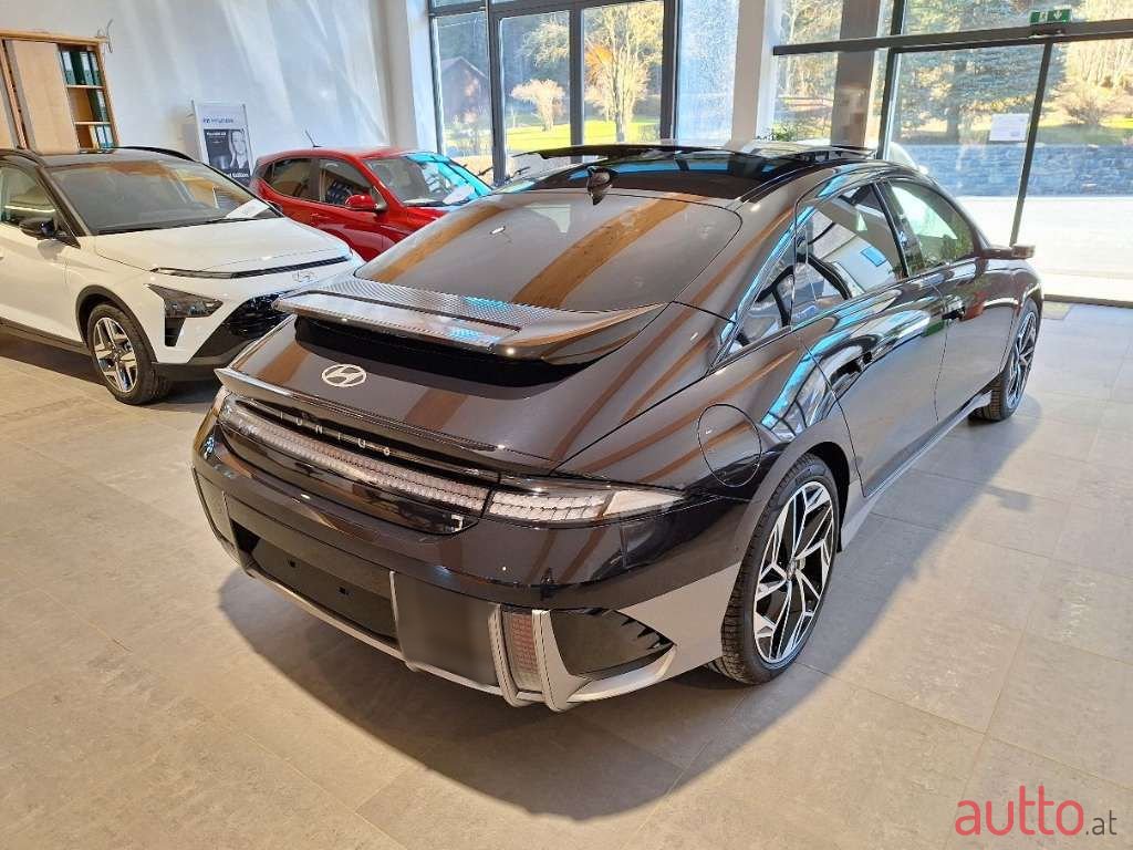 2023' Hyundai Ioniq 6 photo #5