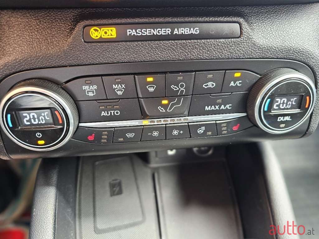 2019' Ford Focus photo #5