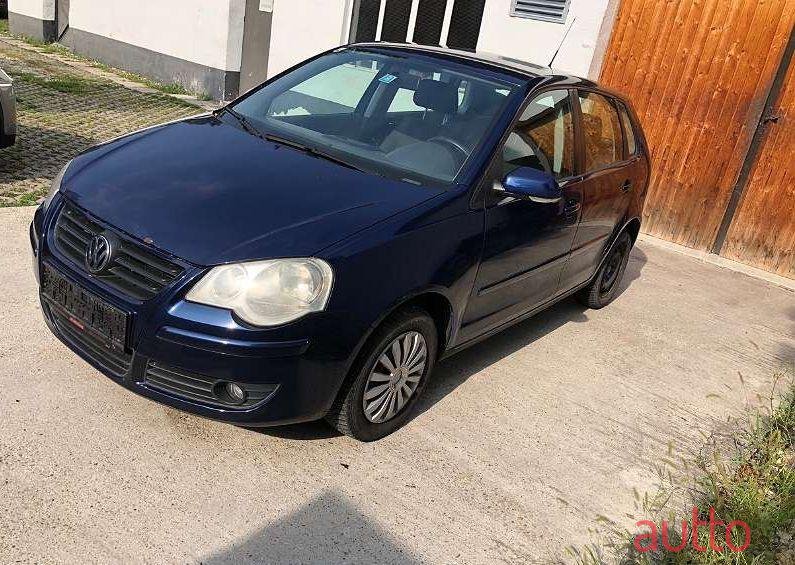 2006' Volkswagen Polo photo #1