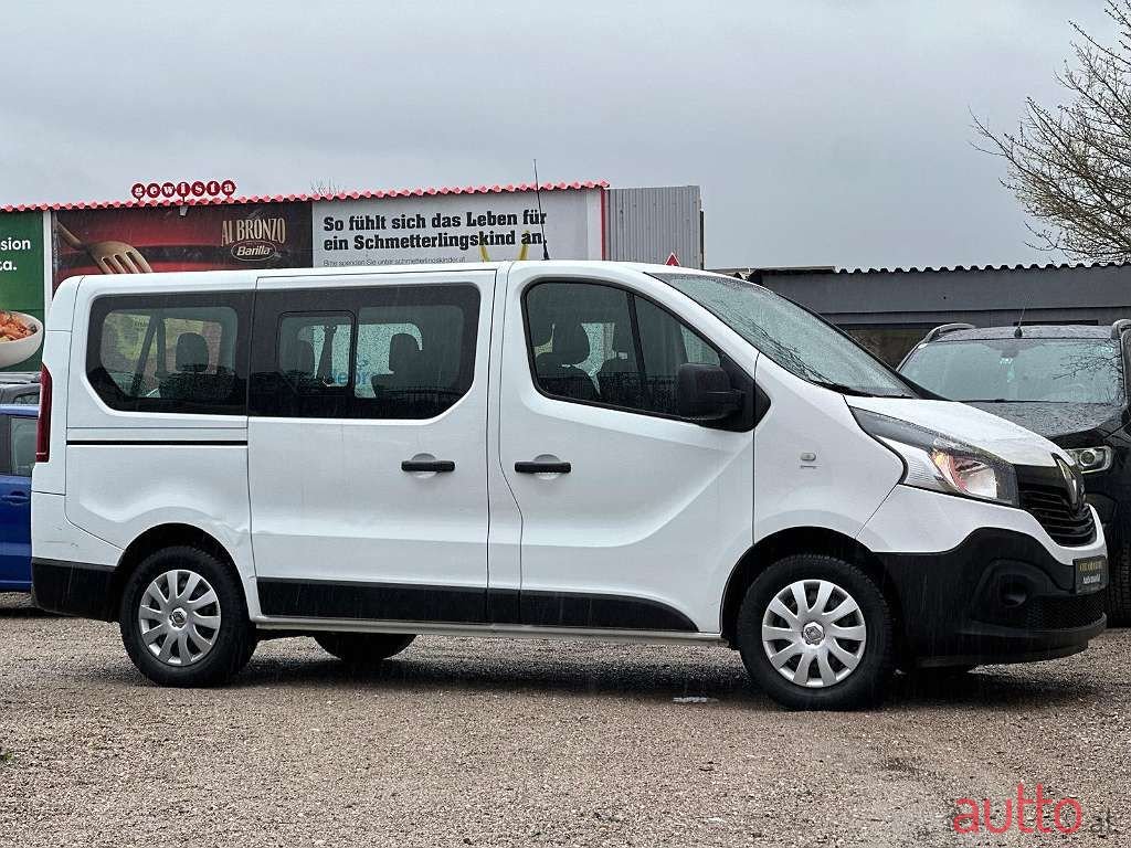 2018' Renault Trafic photo #1