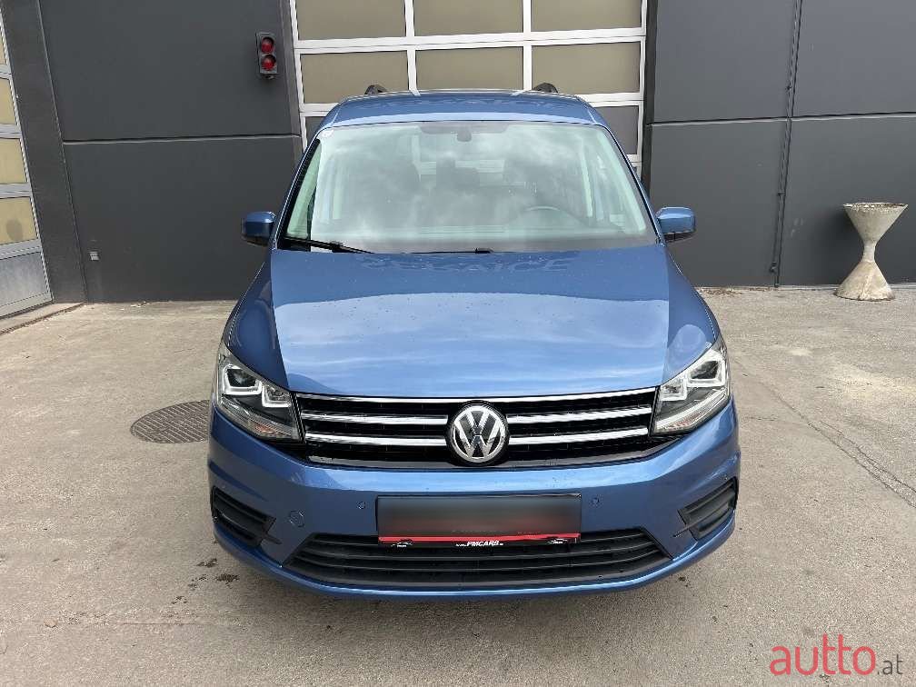 2017' Volkswagen Caddy photo #2