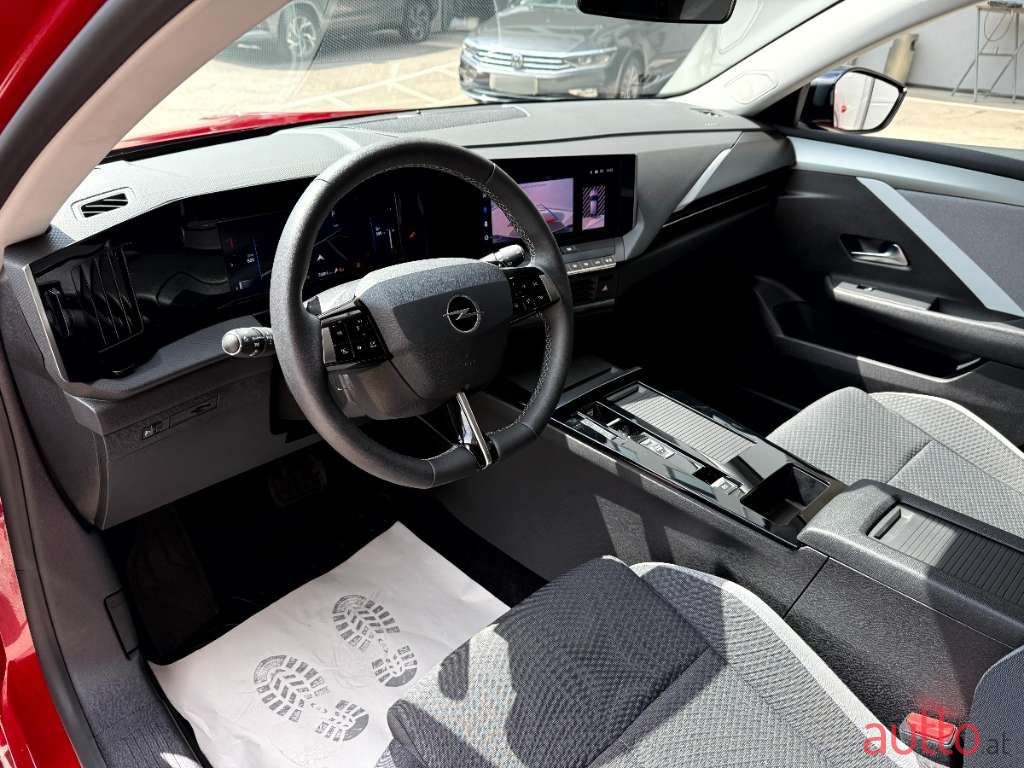 2023' Opel Astra photo #6