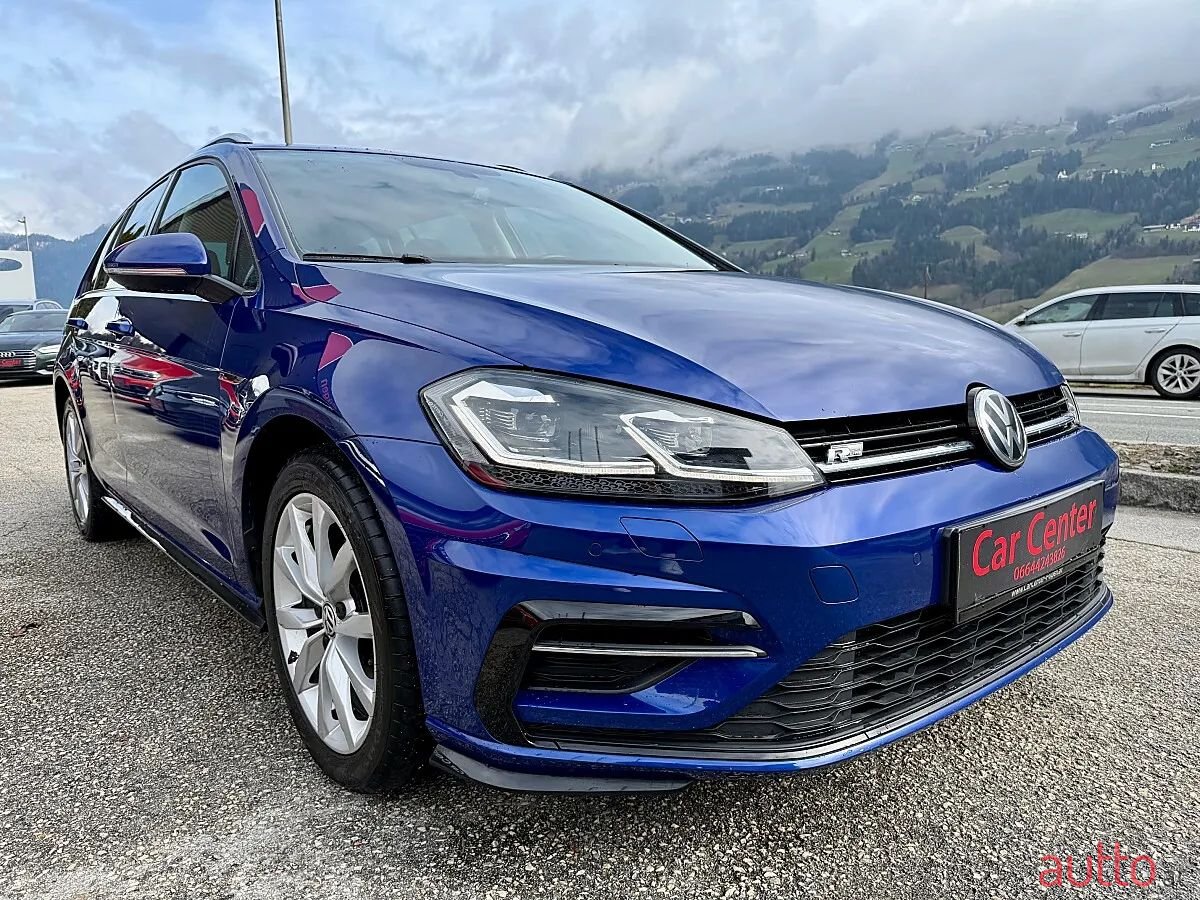 2017' Volkswagen Golf photo #4