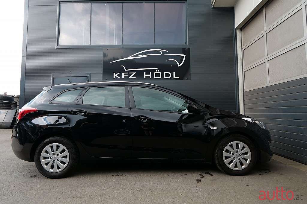 2017' Hyundai i30 photo #4