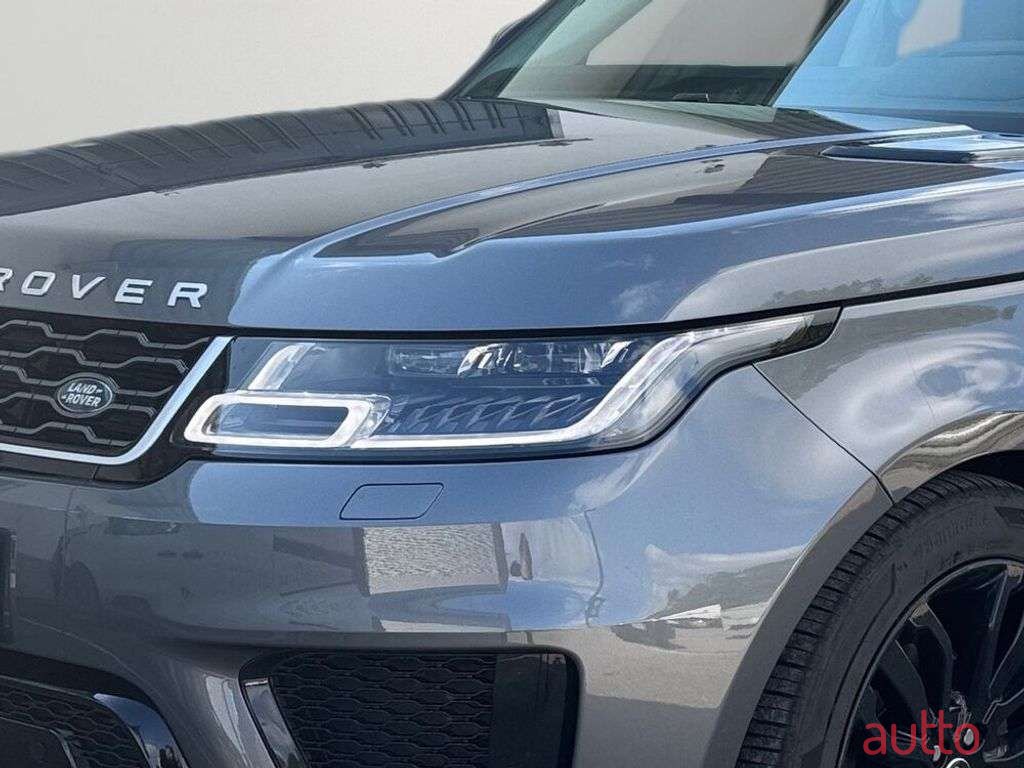 2019' Land Rover Range Rover Sport photo #5
