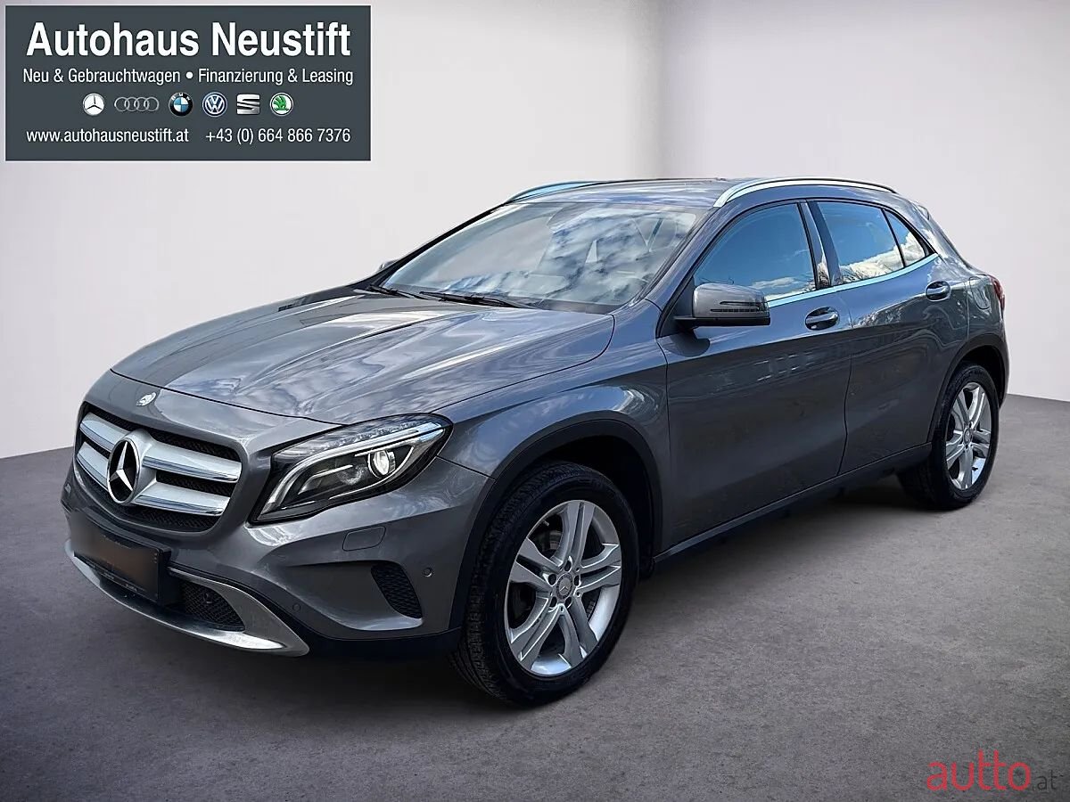 2015' Mercedes-Benz Gla-Klasse photo #1
