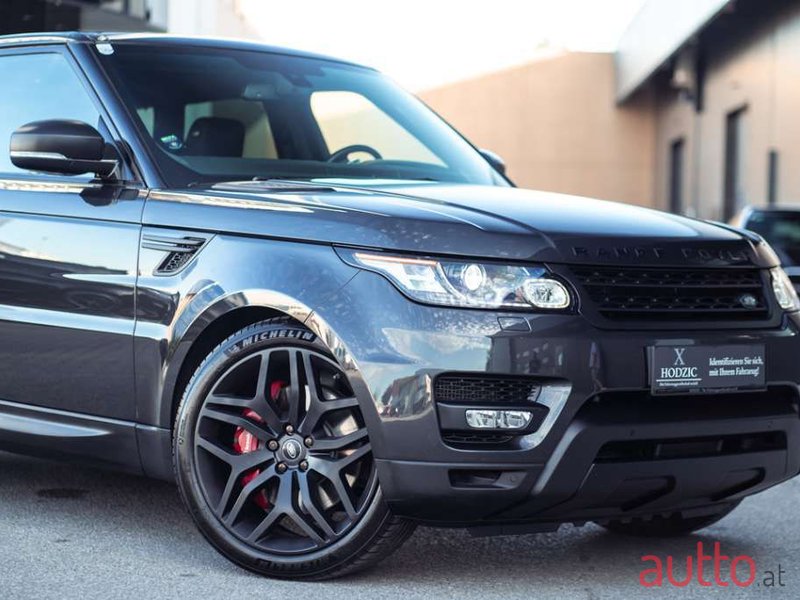 2015' Land Rover Range Rover Sport photo #2