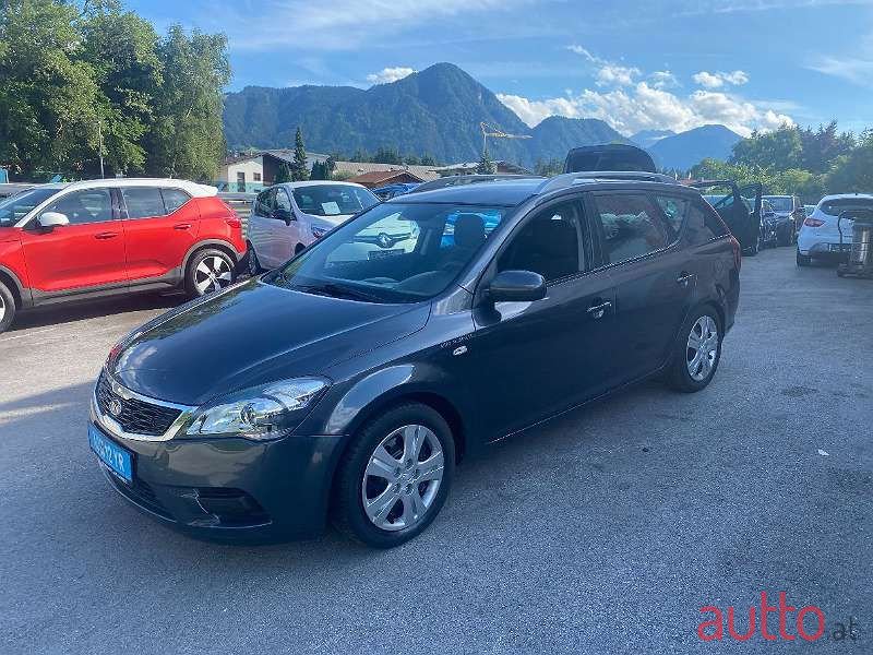 2012' Kia Ceed photo #1