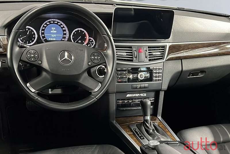 2011' Mercedes-Benz E-Klasse photo #5