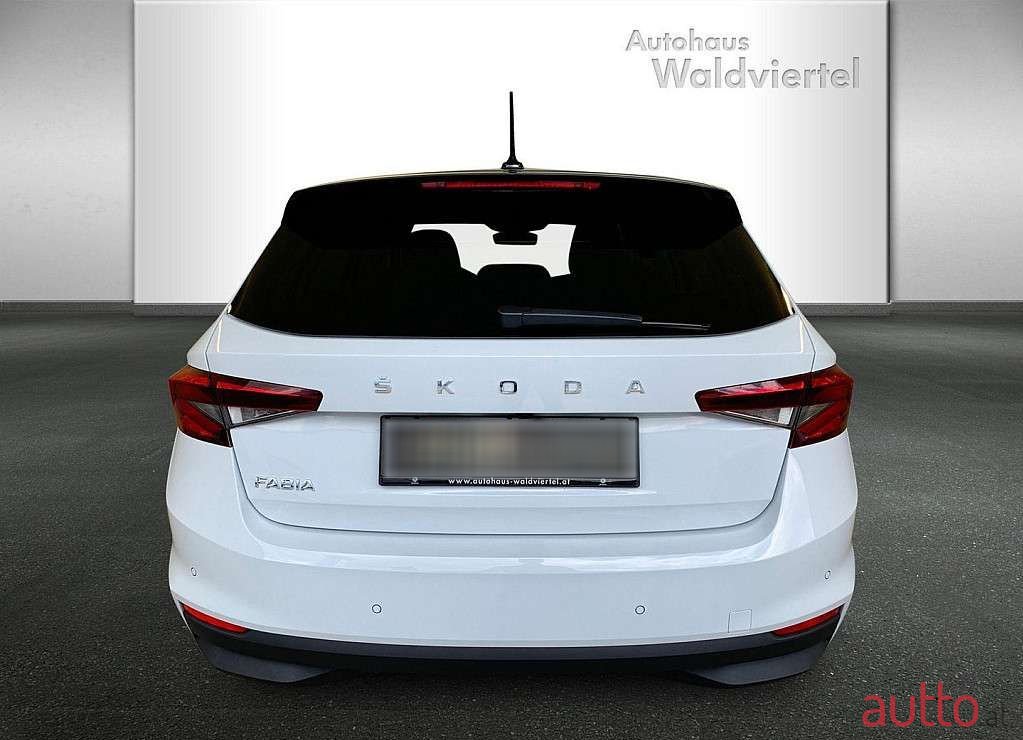 2023' Skoda Fabia photo #4