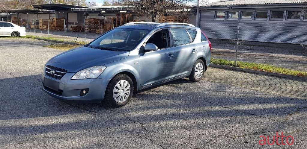 2008' Kia Ceed photo #2