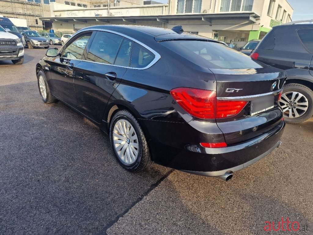 2011' BMW 5Er-Reihe photo #6