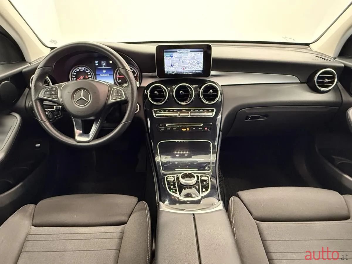 2017' Mercedes-Benz Glc-Klasse photo #6