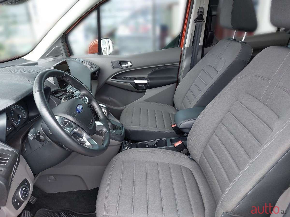 2022' Ford Tourneo photo #5