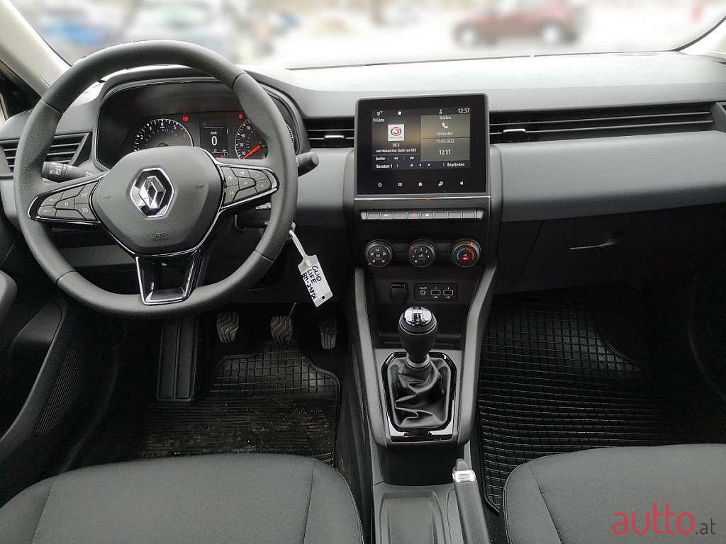 2022' Renault Clio photo #3