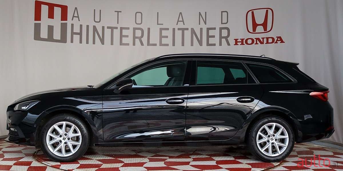 2021' SEAT Leon photo #3