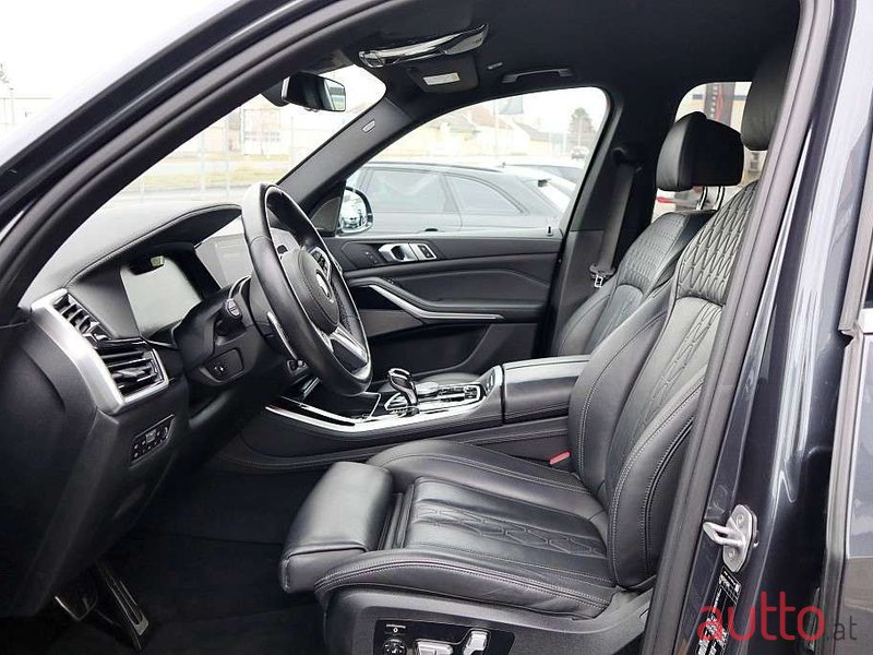 2020' BMW X5 photo #6