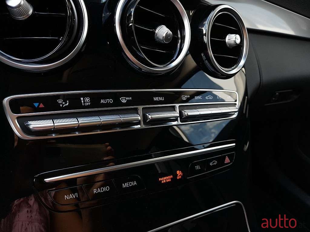 2020' Mercedes-Benz C-Klasse photo #5