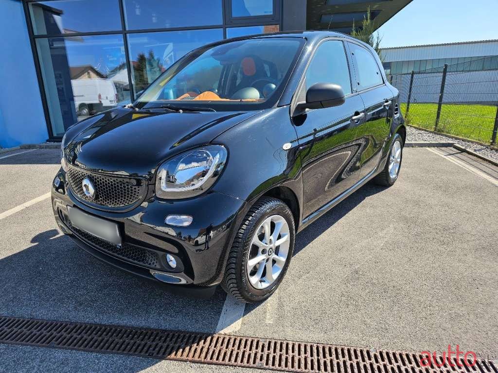 2019' Smart Forfour photo #1