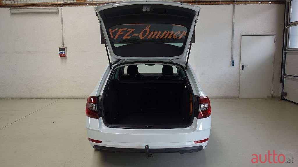 2019' Skoda Octavia photo #5