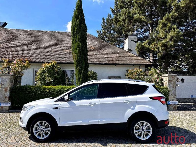 2019' Ford Kuga photo #2