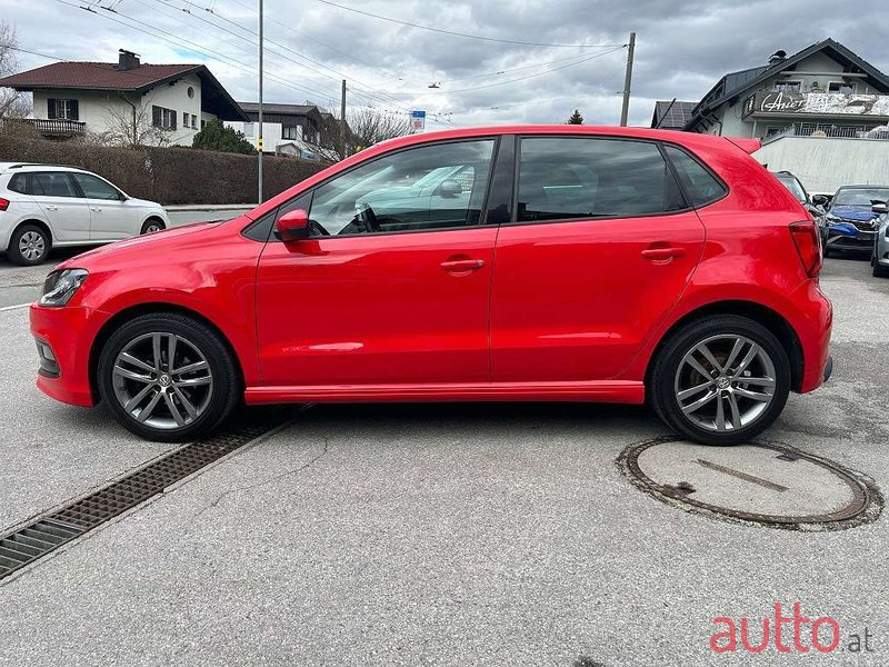2017' Volkswagen Polo photo #5