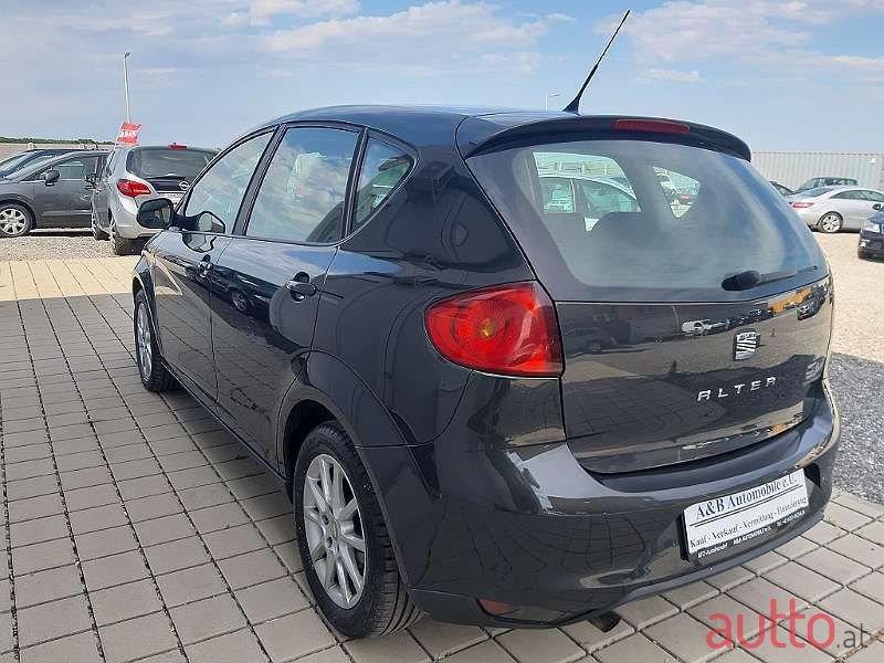 2011' SEAT Altea photo #4