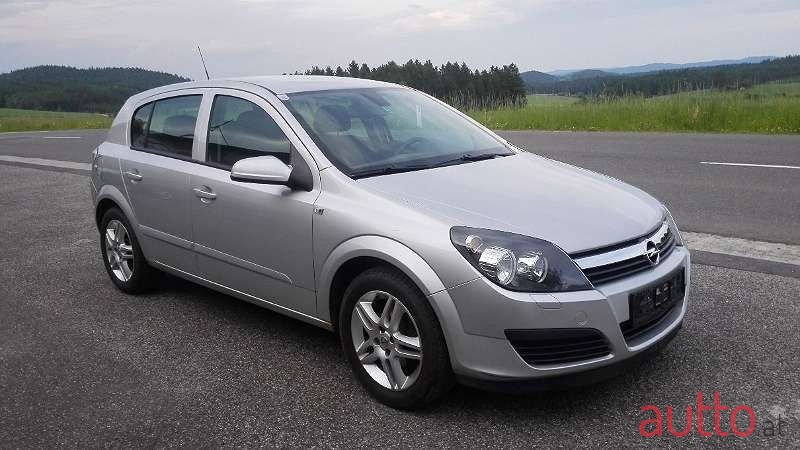 2007' Opel Astra photo #2